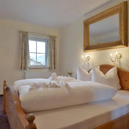 מלון Posthotel 3*