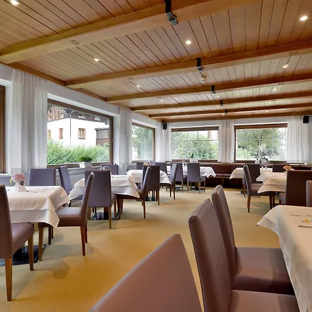 Posthotel 3* מאיירהופן