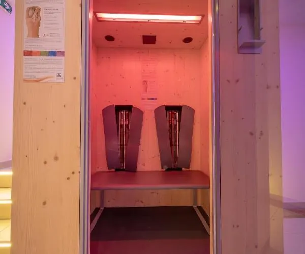 מלון Posthotel 3*