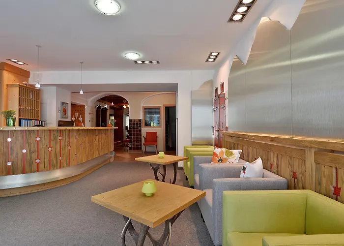 מלון Posthotel 3*